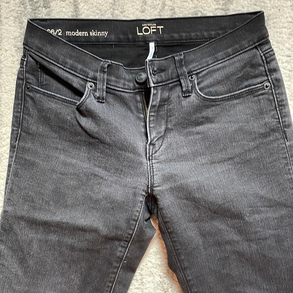 Ann Taylor LOFT 26/2 modern skinny faded black jeans - Picture 2 of 5